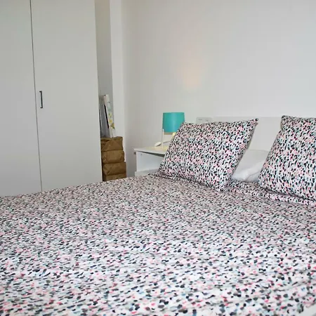 Los Angeles Apartment *